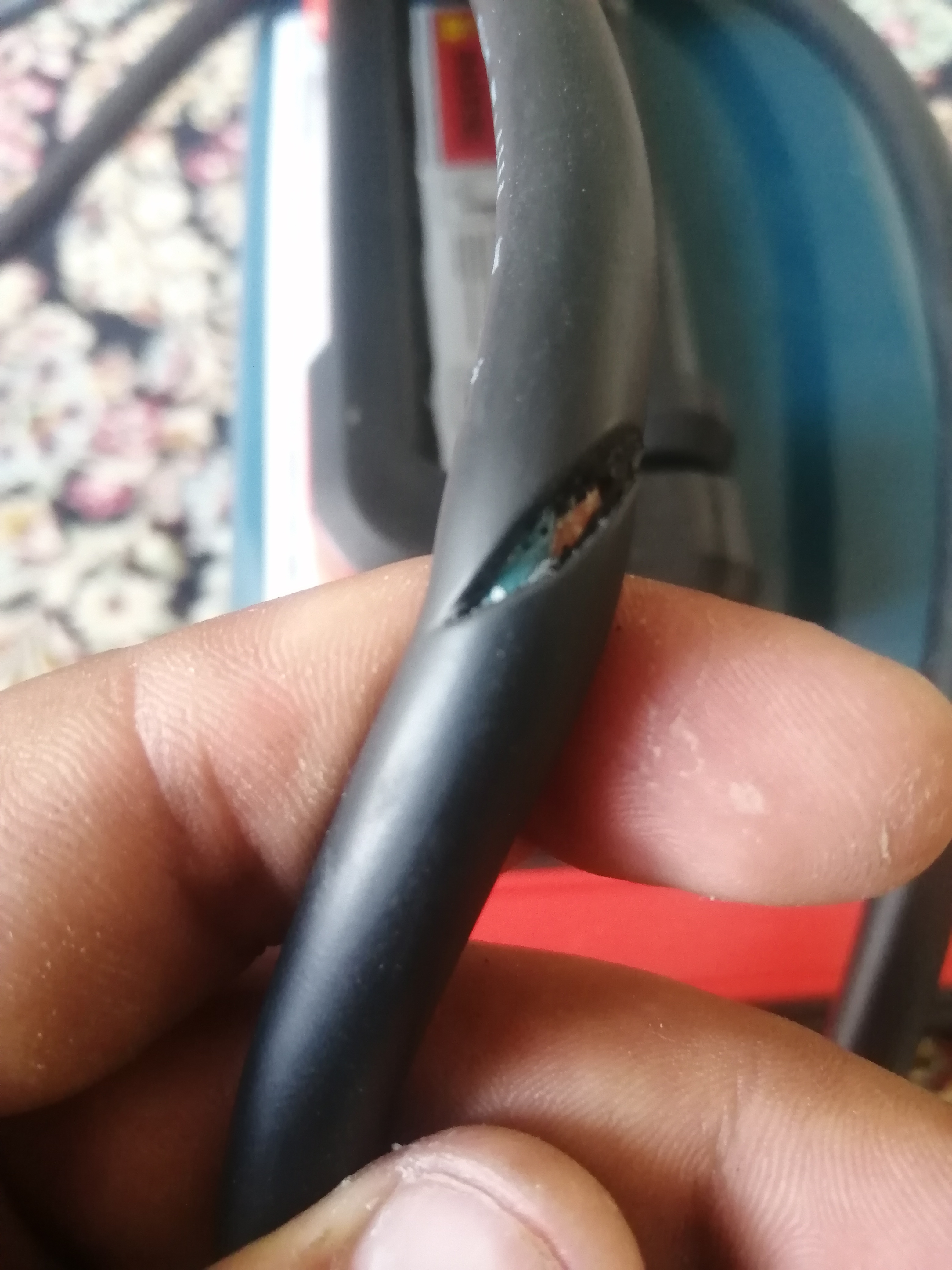 Samsung level u online rubber broken