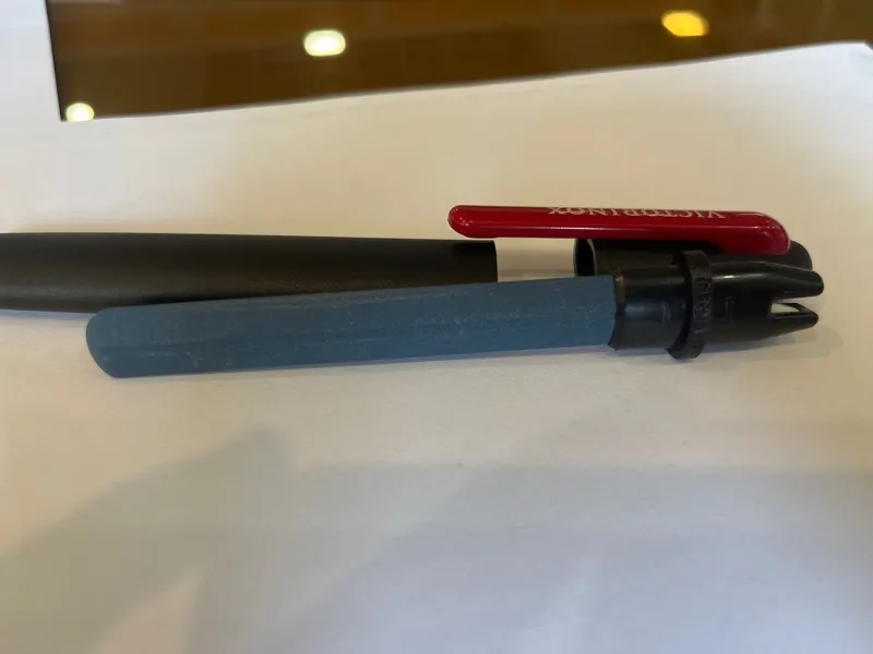 چاقو تیز کن ویکتورینوکس مدل 4.3323