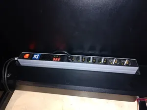 تجریه خرید چندراهی و محافظ برق با نمایشگر ولتاژ پارت الکتریک مدل آذین کد 5443