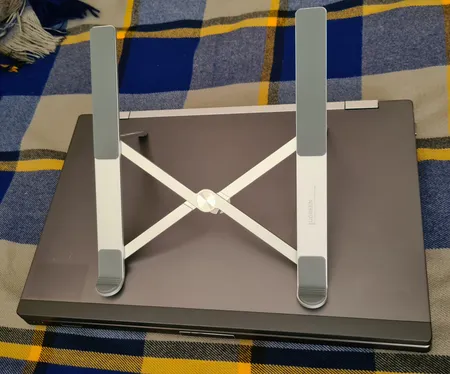 پایه نگهدارنده لپ تاپ یوگرین مدل Lp451