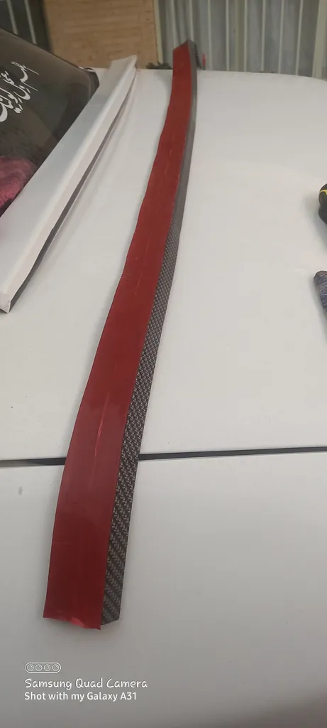 بال عقب خودرو مدل Carbon