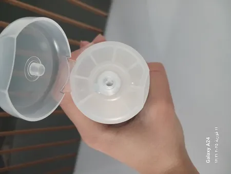 اسکراب لایه بردار روزانه رینوزیت مدل Deep action exfolianting حجم 200 میلی لیتر