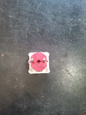 دوشاخه برق نور مدل ارت‌دار بسته 10 عددی