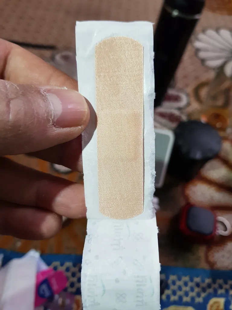 چسب زخم پنبه ریز مدل plaster مجموعه 10 عددی