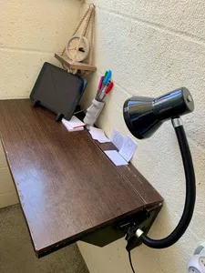 تجریه خرید چراغ مطالعه صنایع کریم زاده مدل گیره ای