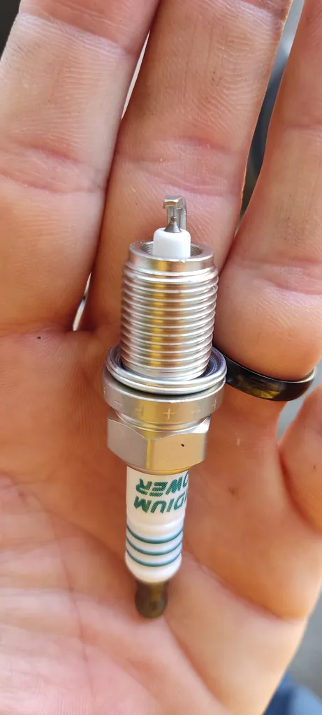 شمع خودرو دنسو مدل سوزنی کد 4IK20 بسته 4 عددی