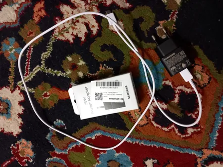 گوشی موبایل سامسونگ مدل Galaxy A15 دو سیم کارت ظرفیت 128 گیگابایت و رم 4 گیگابایت به همراه شارژر 25وات سامسونگ - ویتنام