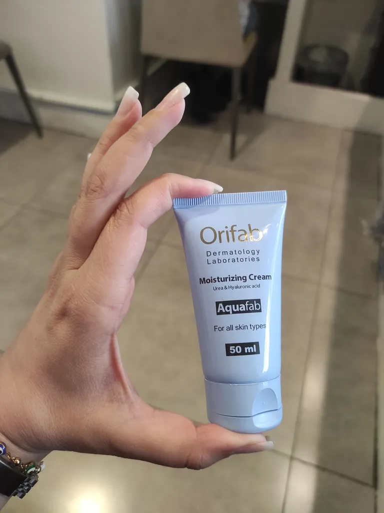 کرم آبرسان اوری فاب مدل اوره و هیالورونیک اسید حجم 50 میلی لیتر