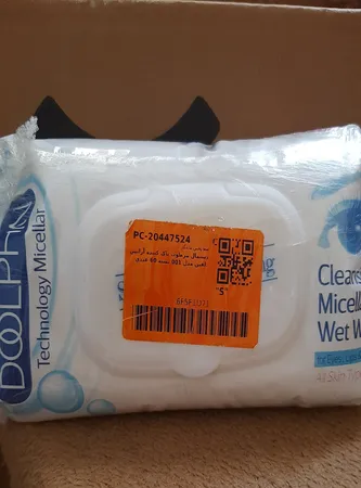 دستمال مرطوب پاک کننده آرایش دلفین مدل 001 بسته 60 عددی