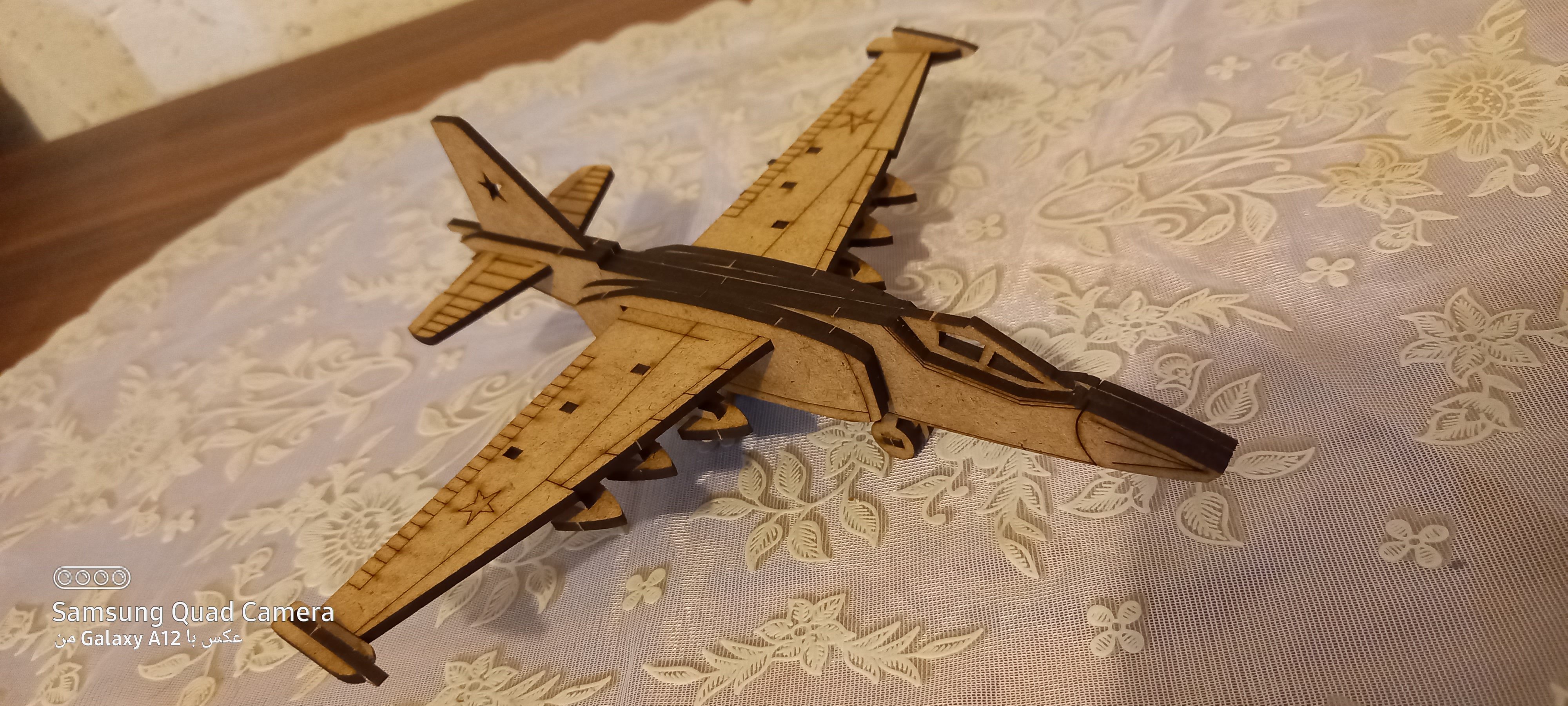 ساختنی مدل جت جنگنده سوخو 25