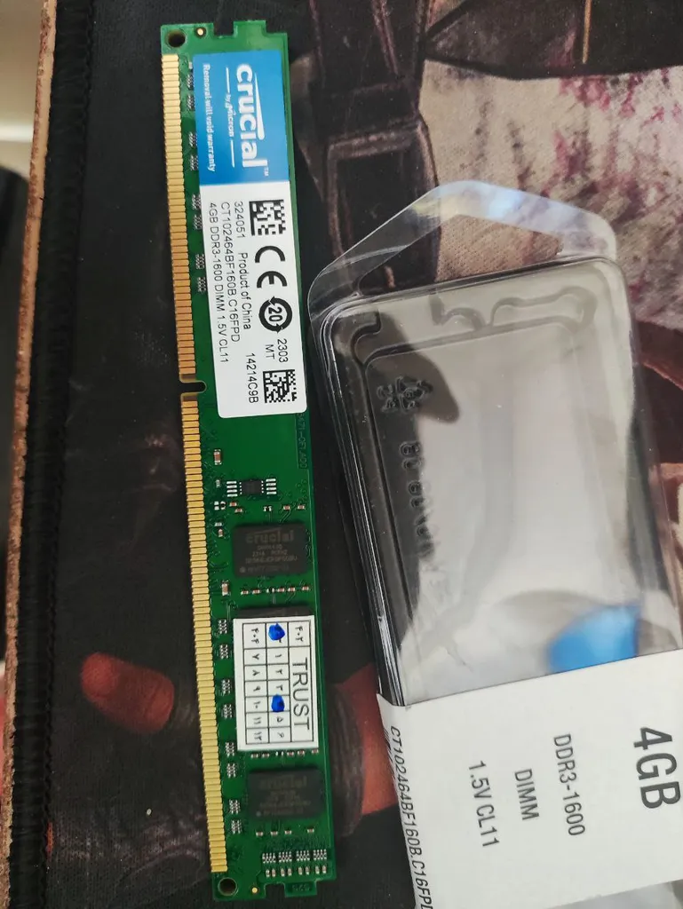 رم کامپیوتر سامسونگ مدل DDR3 1600MHz 240Pin DIMM 12800 ظرفیت 4 گیگابایت