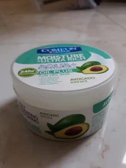 کرم مرطوب‌کننده کامان مدل Oil Plus حجم 250 میلی‌لیتر