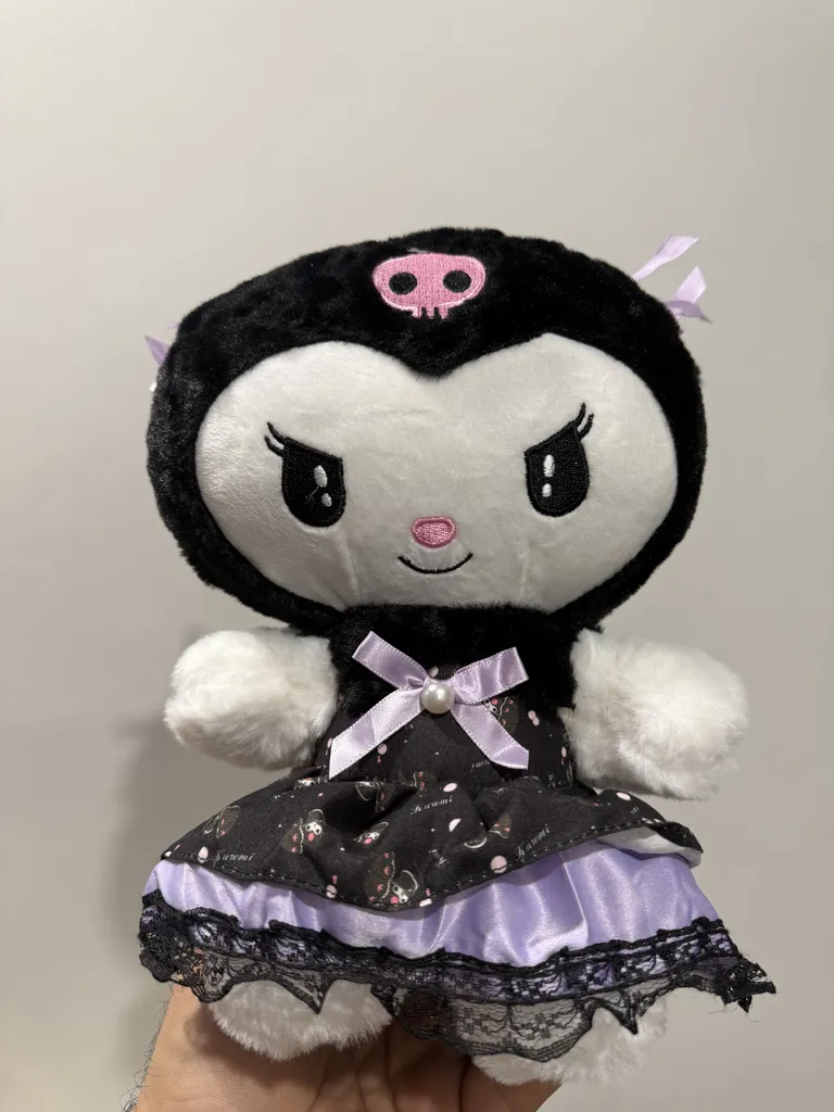 عروسک مدل کرومی پاپیون دار ارتفاع 35 سانتی متر