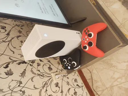 مجموعه کنسول بازی مایکروسافت مدل Xbox Series S ظرفیت 512 گیگابایت به همراه دسته اضافی