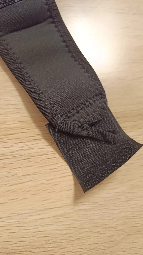 زانوبند طبی مدل آتل دار کد YC-733