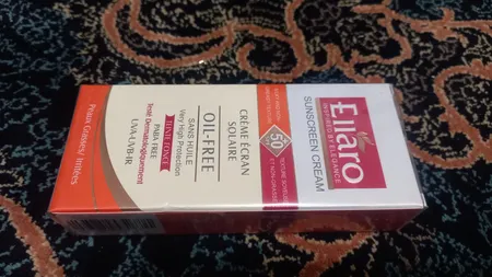 کرم ضد آفتاب الارو مدل Oil Free کد 12 تحت لیسانس حجم 50 میلی لیتر