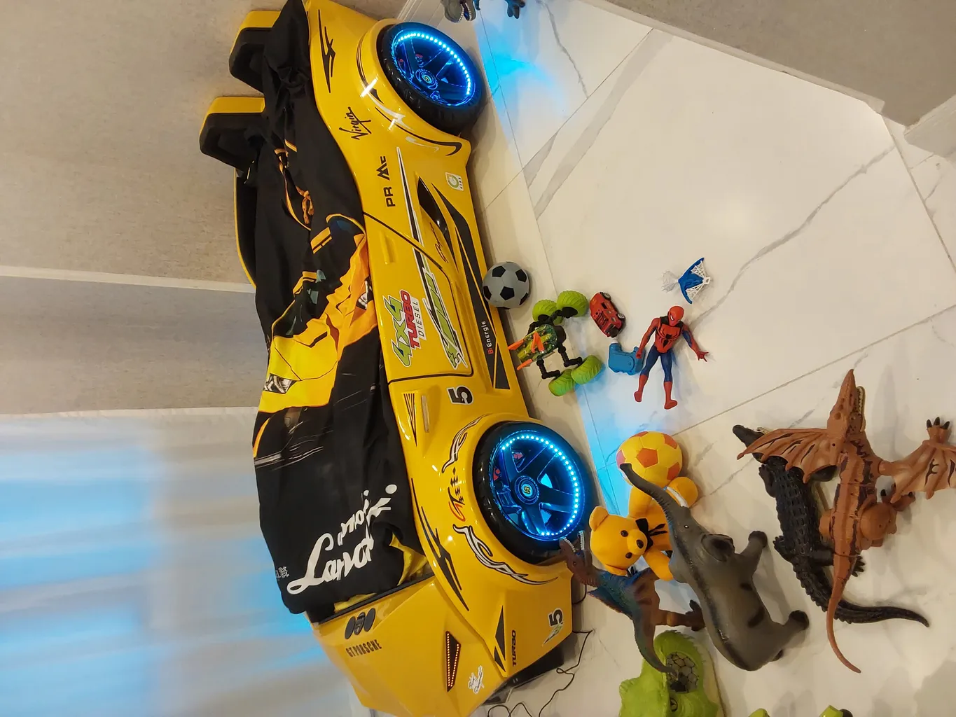 تخت خواب یک نفره مدل ماشین جی تی کاپوت باز شو کد 2002 سایز 240x137 سانتی متر