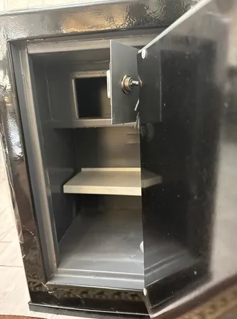 گاوصندوق ایران کاوه مدل 235s