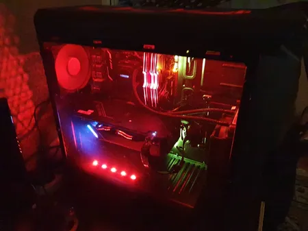 کیس کامپیوتر گیمینگ گرین مدل STRIKER