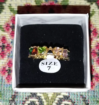 انگشتر زنانه مدل نگین دار