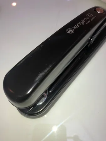 منگنه کانگرو مدل B9 به همراه سوزن منگنه دلوکس سایز 24/6