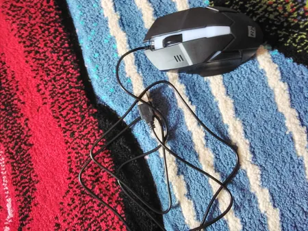 ماوس مخصوص بازی آر هشت مدل M1600