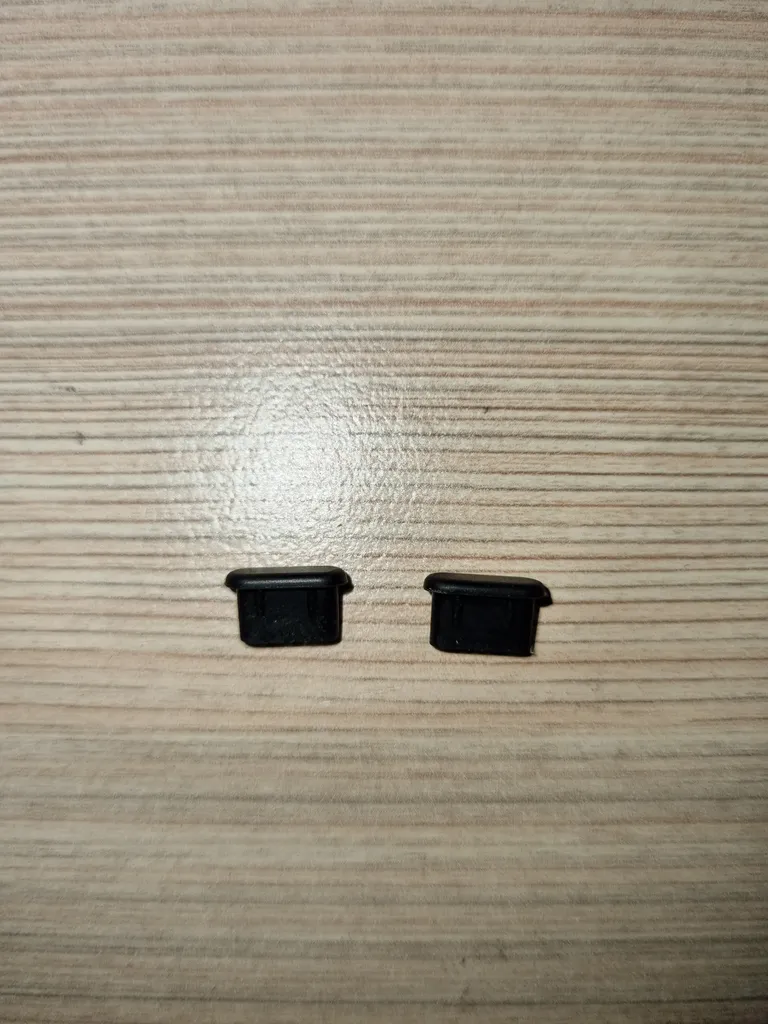 محافظ پورت لپ تاپ رینیکا مدل Ant01 مجموعه 12 عددی