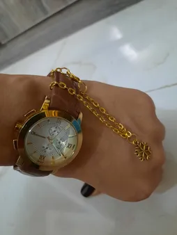 آویز ساعت زنانه طرح دانه برف