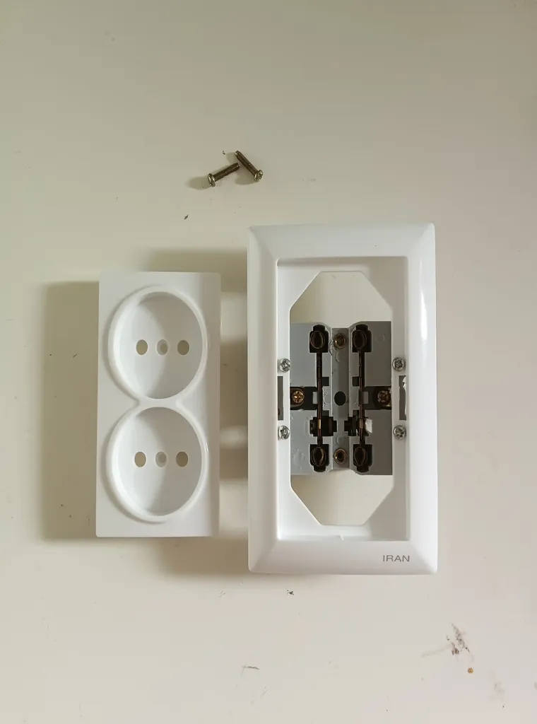 پریز برق دوقلو ایران الکتریک مدل الیزه