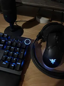 تجریه خرید کیبورد مخصوص بازی ریزر مدل (clicky optical) Huntsman V2 purple Switch