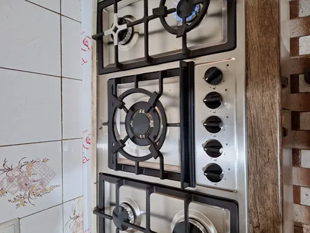 اجاق گاز صفحه ای اخوان مدل GI-135 NP