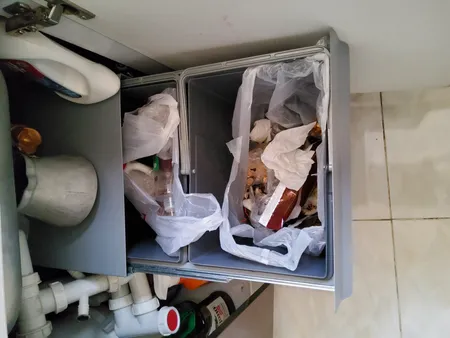 سطل زباله کابینتی مدل 01vasat