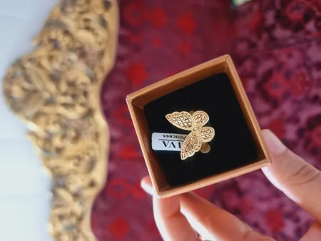 انگشتر طلا 18 عیار زنانه طلای مستجابی مدل پروانه سایز 56