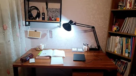 چراغ مطالعه مدل EN-101 همراه با لامپ ال ای دی 6 وات سهند E27