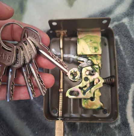 قفل حیاطی ایساتیس مدل is-1