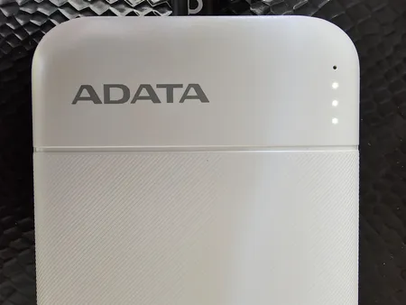 پاوربانک ای دیتا مدل C100 ظرفیت 10000 میلی آمپر ساعت