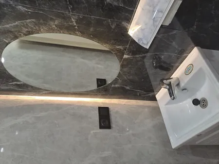 آینه سرویس بهداشتی تارا دکور مدل بک لایت ساده بیضی کد B161