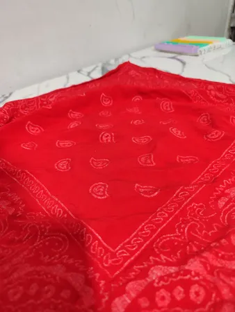 دستمال سر و گردن مدل باندانا