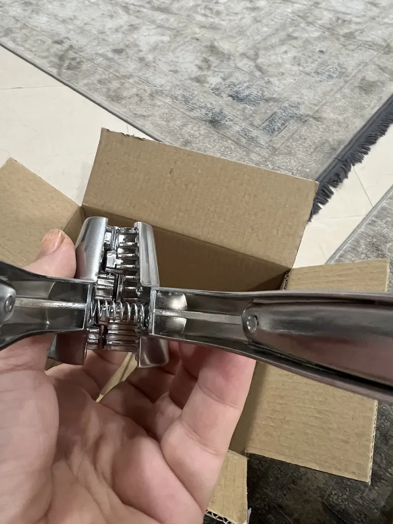 گردو شکن اف بی ویژن مدل تک کاره