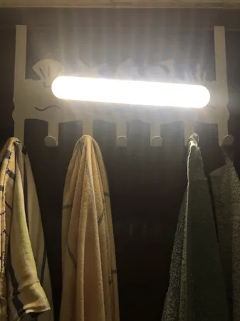 چراغ اضطراری شارژی بارادنور مدل 1613