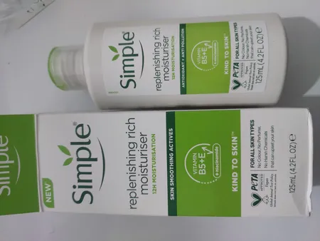 کرم آبرسان سیمپل مدل Rich حجم 125 میلی‌لیتر