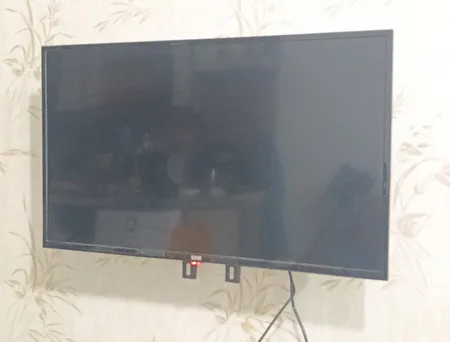 پایه دیواری تلویزیون  مدل T-J300 مناسب تلویزیون های 32 تا 65 اینچ