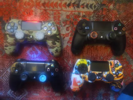 محافظ دسته بازی پلی استیشن 4 مدل rainbow به همراه روکش آنالوگ