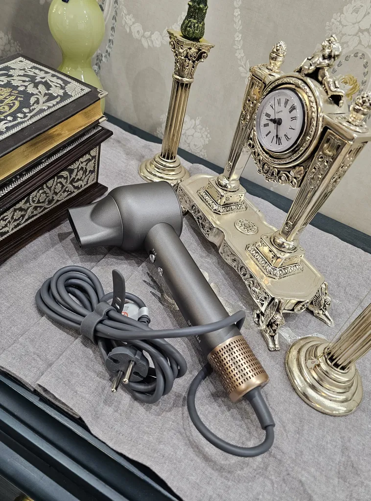 سشوار حرفه ای 1400 وات هیسکا مدل H5262