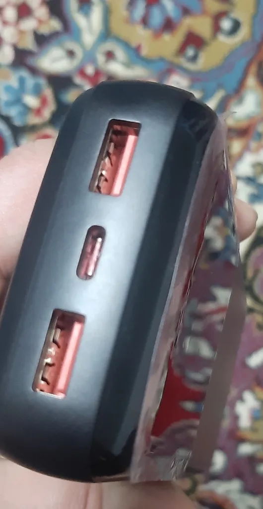 پاوربانک 18 وات اکستروم مدل APB20K22W-B ظرفیت 20000 میلی آمپر ساعت