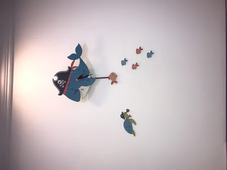ساعت دیواری باروچین طرح pirate whale