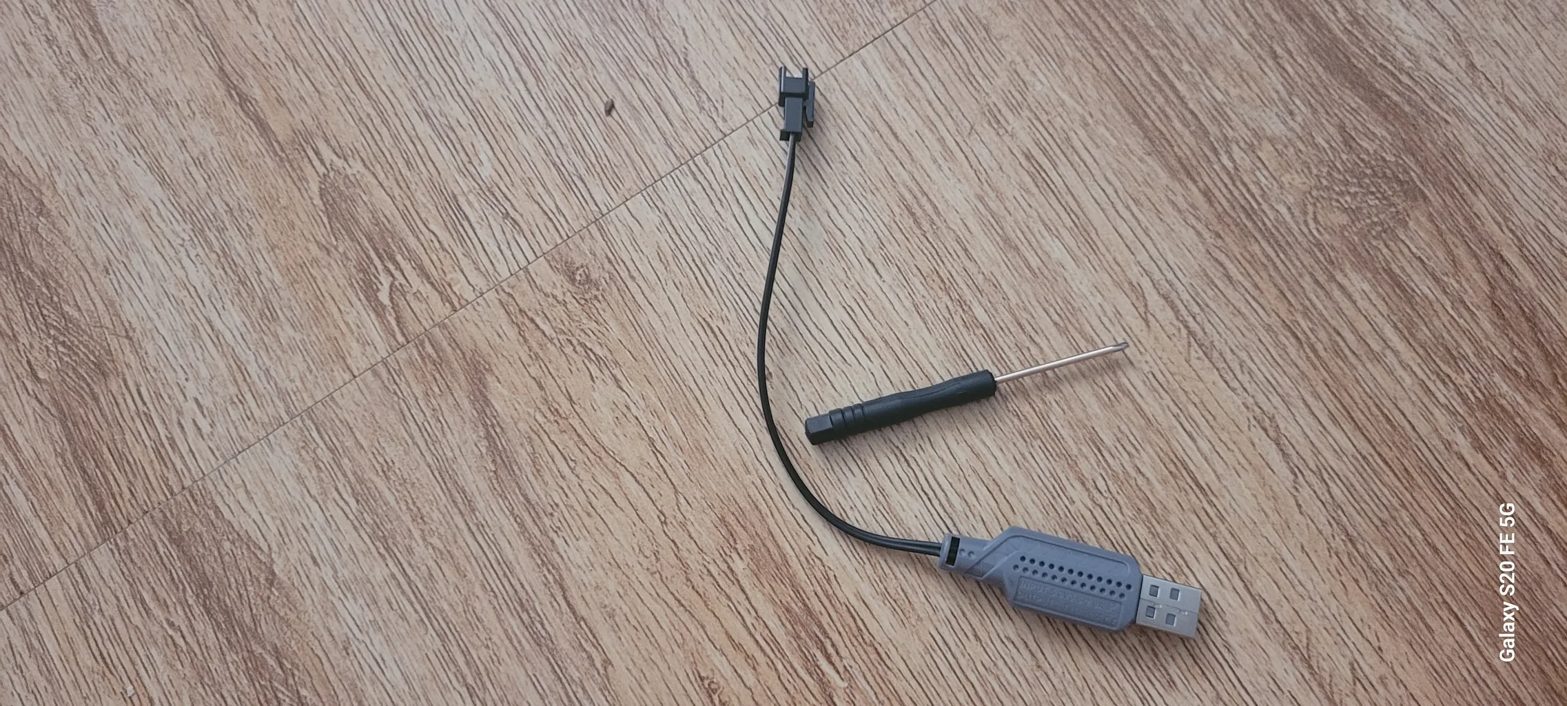 ماشین بازی کنترلی مدل هشت چرخ دو طرح دودزا کد LH-C0603