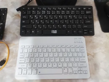 مینی کیبورد بلوتوثی مدل BT300