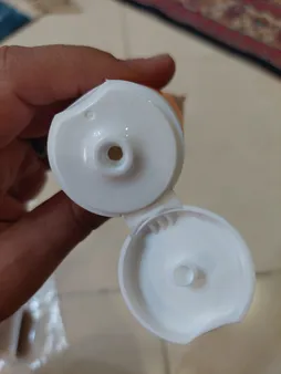 کرم ضدآفتاب و آنتی‌آکنه رنگی سان‌سیف مدل SPF50، مناسب پوست‌های چرب، حجم 50 میلی‌لیتر