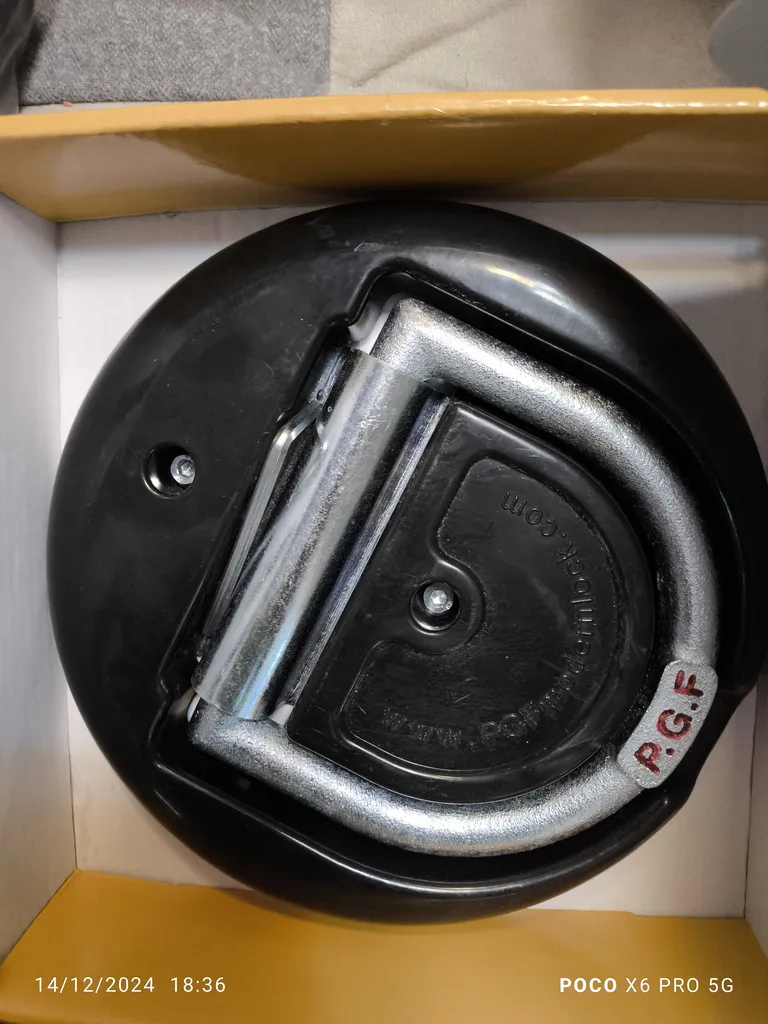 پایه قفل موتورسیکلت پیشگامانفرگویا مدل زمینی